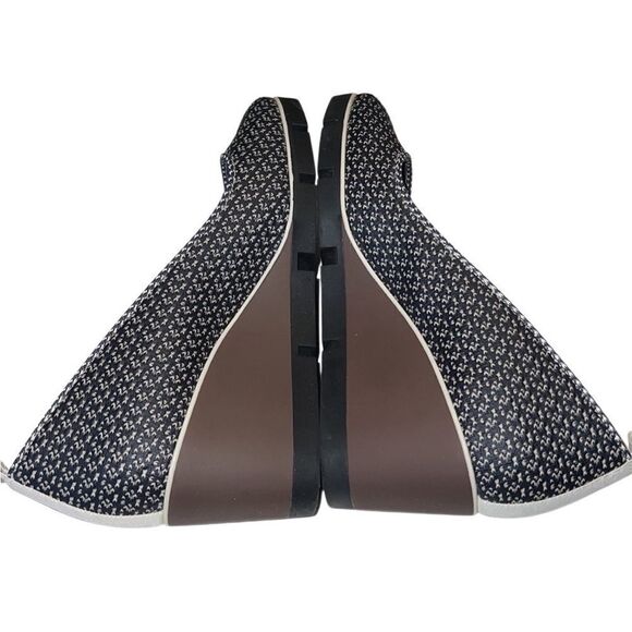 Betabrand Blue All Weather Almond Closed Toe Wedges Slip On Shoe Size 7 - Picture 4 of 10